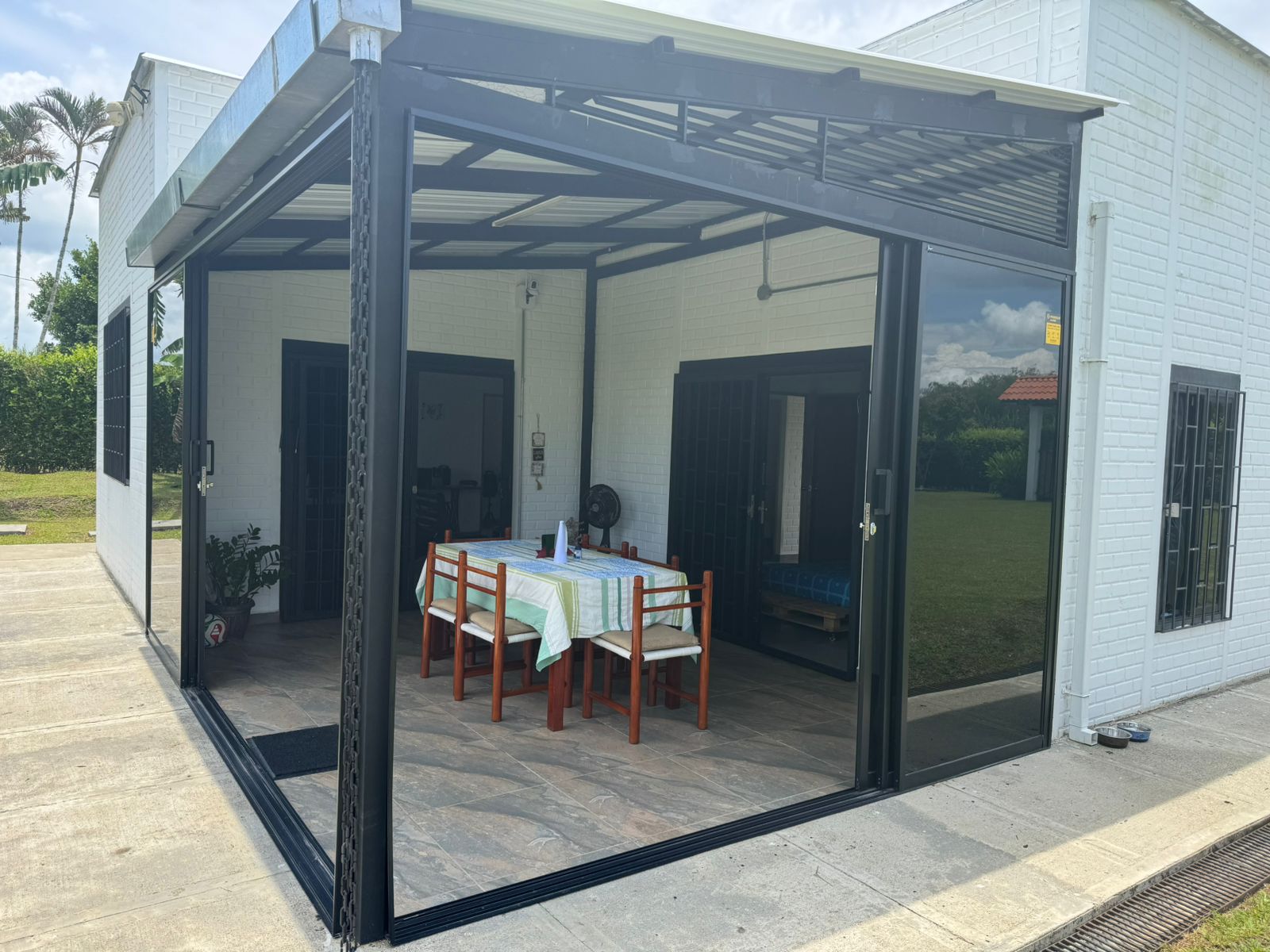 Zona social vidriada